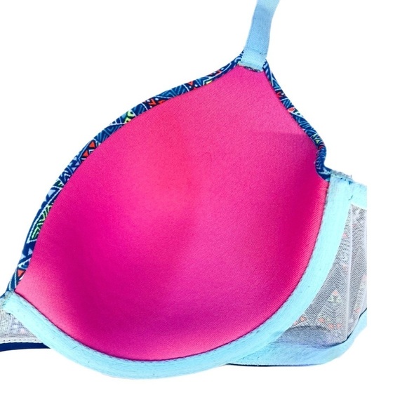 🌸 VS PINK || Wear Everywhere Demi-Bra- - Picture 6 of 10